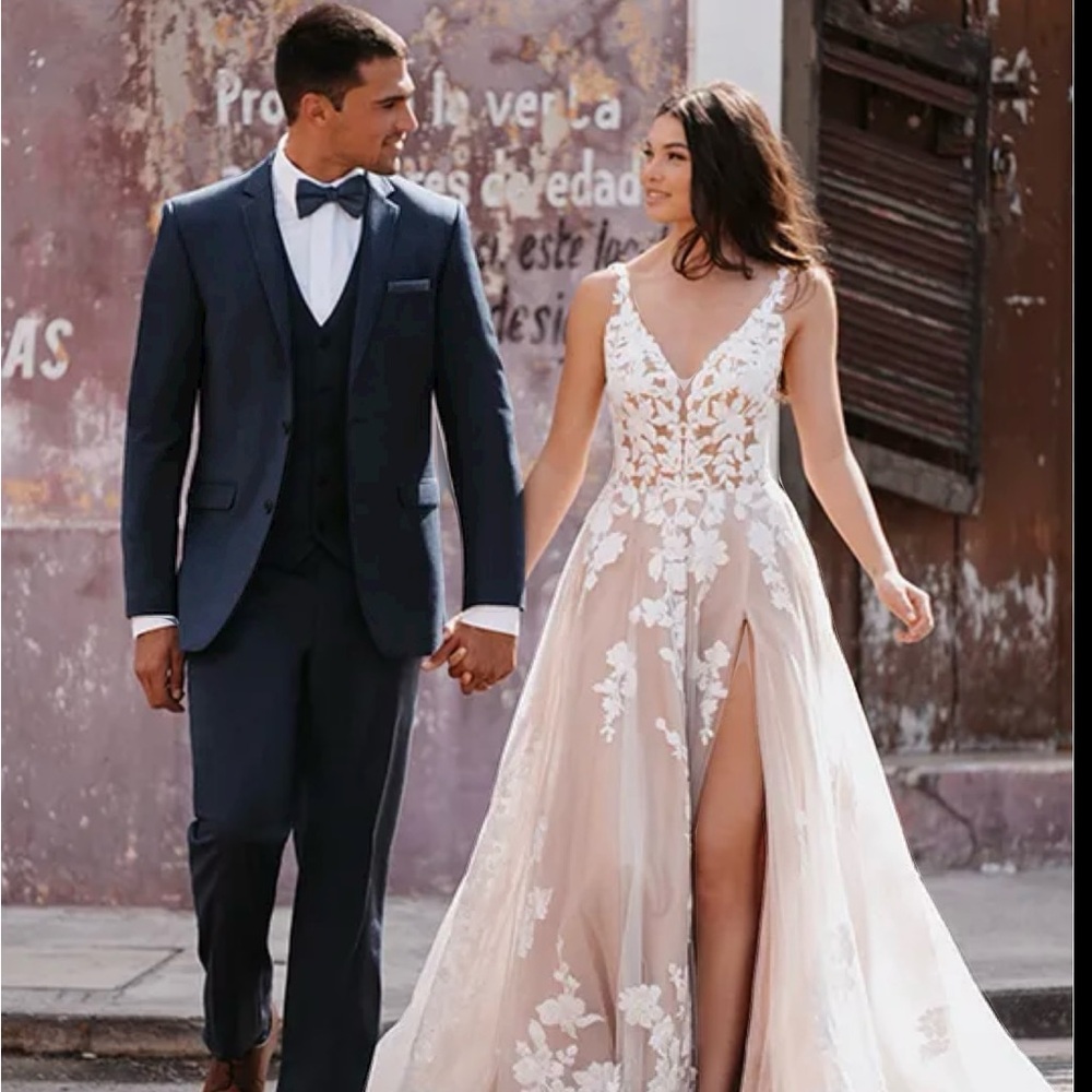 Brand New Never Worn Wedding Dress